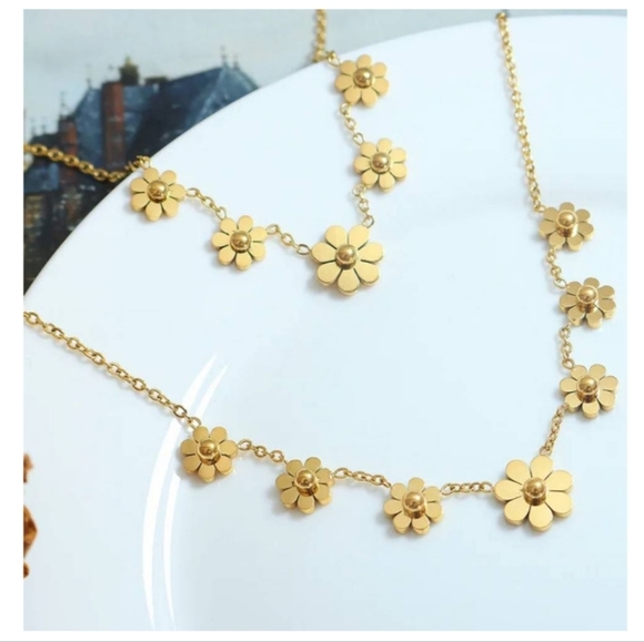 Jewels With Intention - Daisy Bracelet - Picture 2 of 2